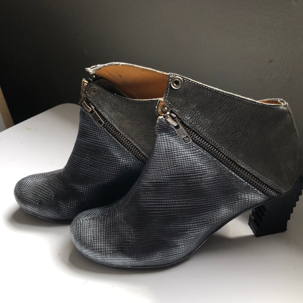 Papucei Else stacked heel booties RARE size 7